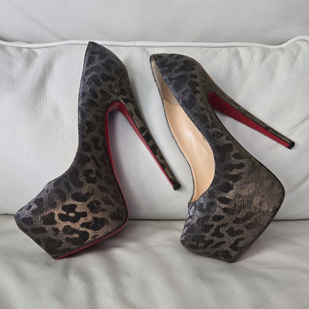 Christian Louboutin Daffodile Leopard Lame 39.5